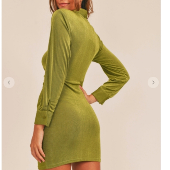 Mable Mina Slinky Button Dress - Picture 3 of 9